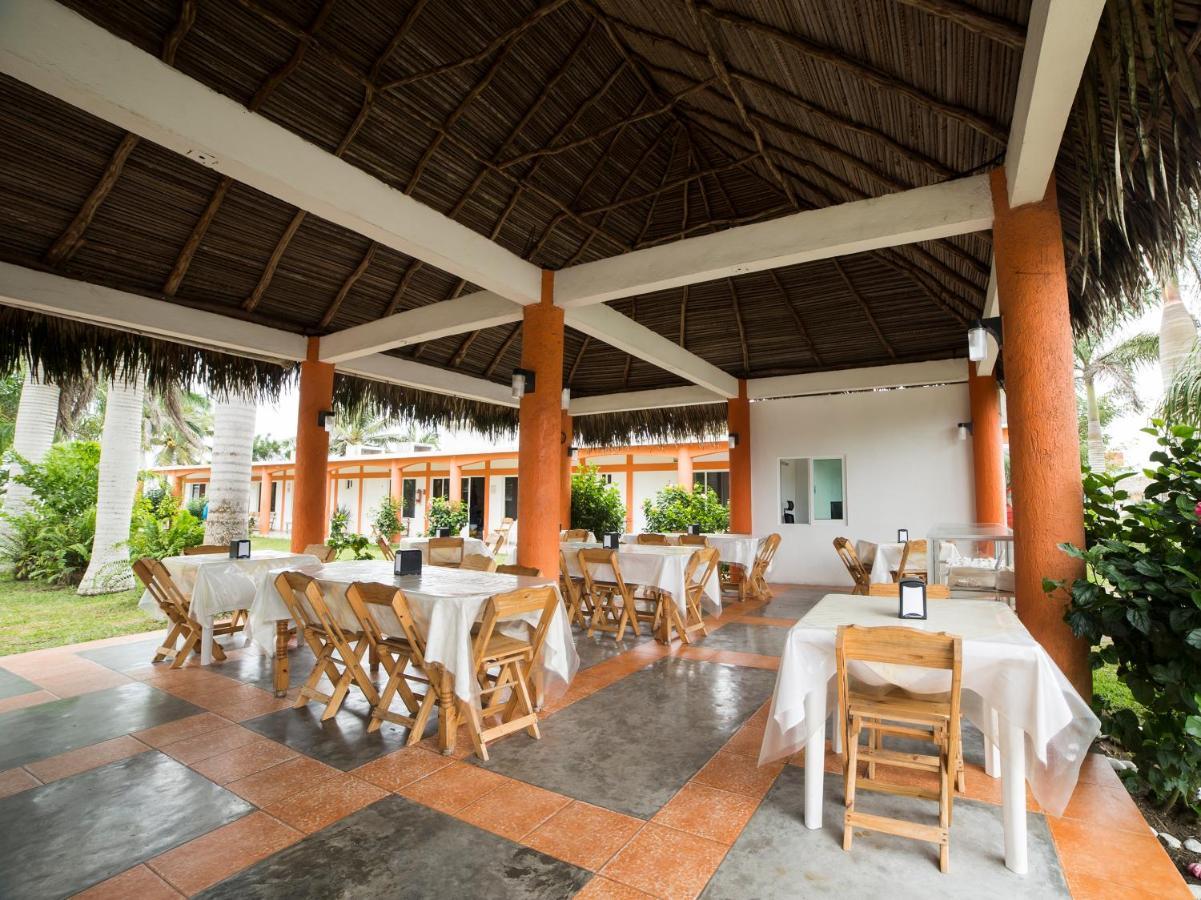 קוסטה סמרלדה Hotel Y Restaurant Casa Del Mar מראה חיצוני תמונה