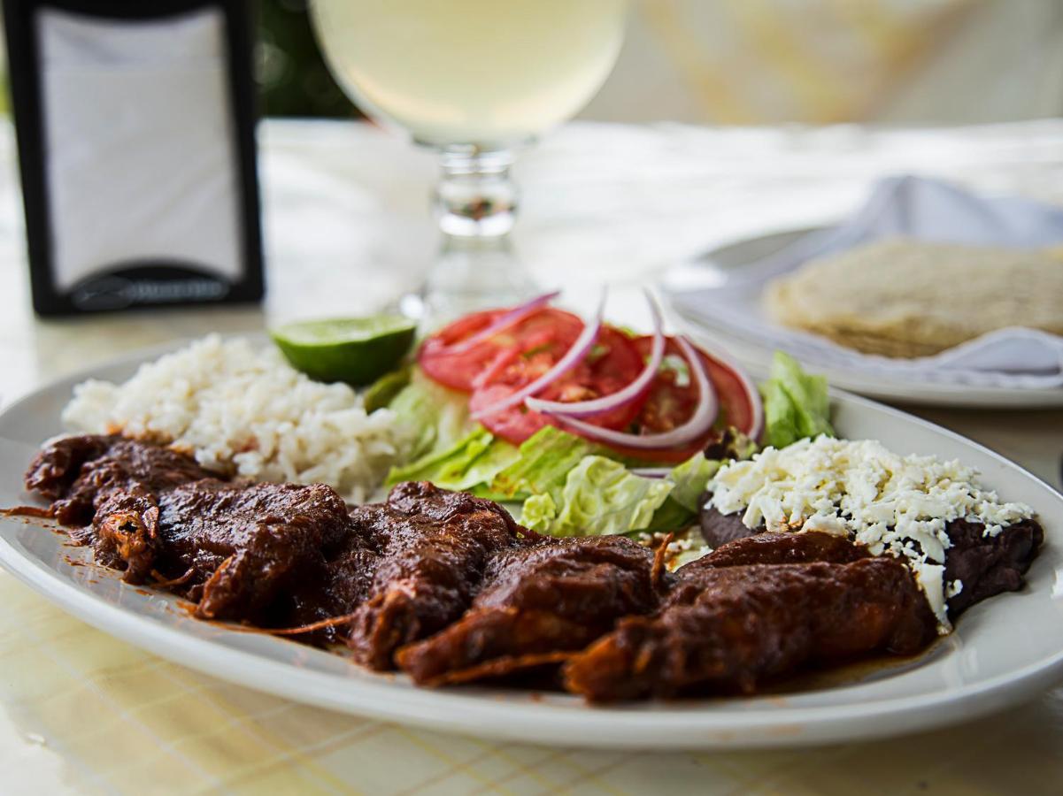 קוסטה סמרלדה Hotel Y Restaurant Casa Del Mar מראה חיצוני תמונה